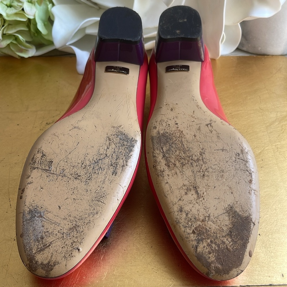 Salvatore Ferragamo Vera Pump in Two-Tone Patent Leather - Picture 14 of 16